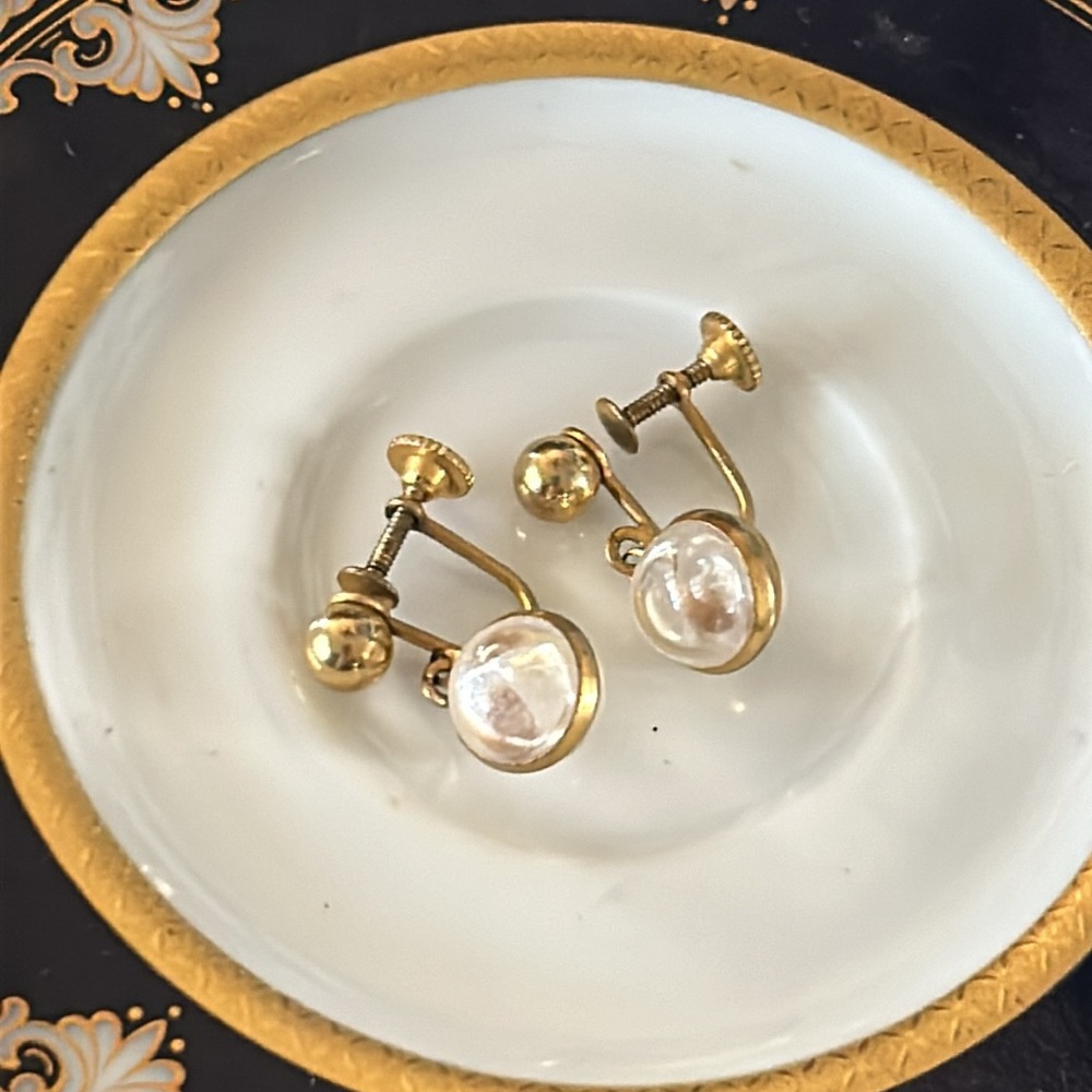 Vintage Gold-Tone Mustard Seed Orb Screw-back Earrings - Picture 2 of 7
